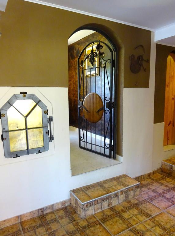 La Bodega Apartahotel